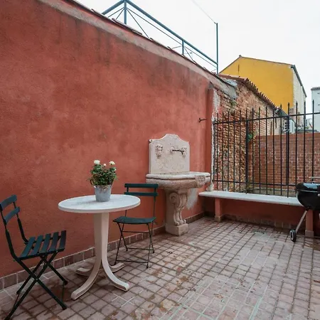 Wondrous Palazzetto 1619 In Magical Island *