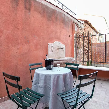 Wondrous Palazzetto 1619 In Magical Island *