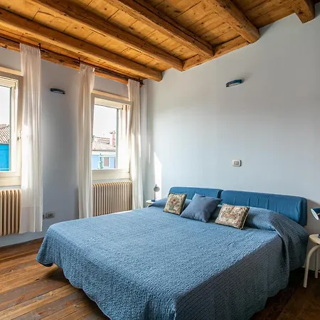 Wondrous Palazzetto 1619 In Magical Island *