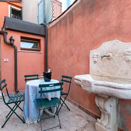 Wondrous Palazzetto 1619 In Magical Island 부라노